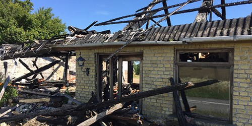 Affald fra brandtomter